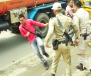 DESAM Protest to remove MU VC Prof Adya Prasad Pandey at BJP Head Office on July 16 :: Gallery