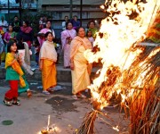Yaoshang Mei Thaba : Offerings and Prayers to God and burning of Yaoshang Hut :: Gallery