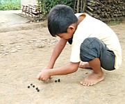 Thri Kappi (Marbol Sannaba) : game played by children using marbles at Andro #1 :: Gallery