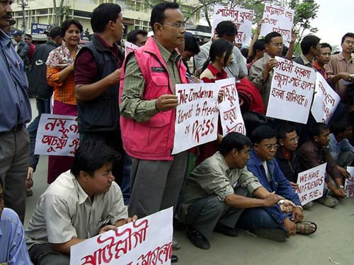 Manipur Journos Protest against Detention