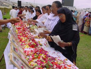 Mass Mourning at Khuman Lampak Sports complex on July 29 2001