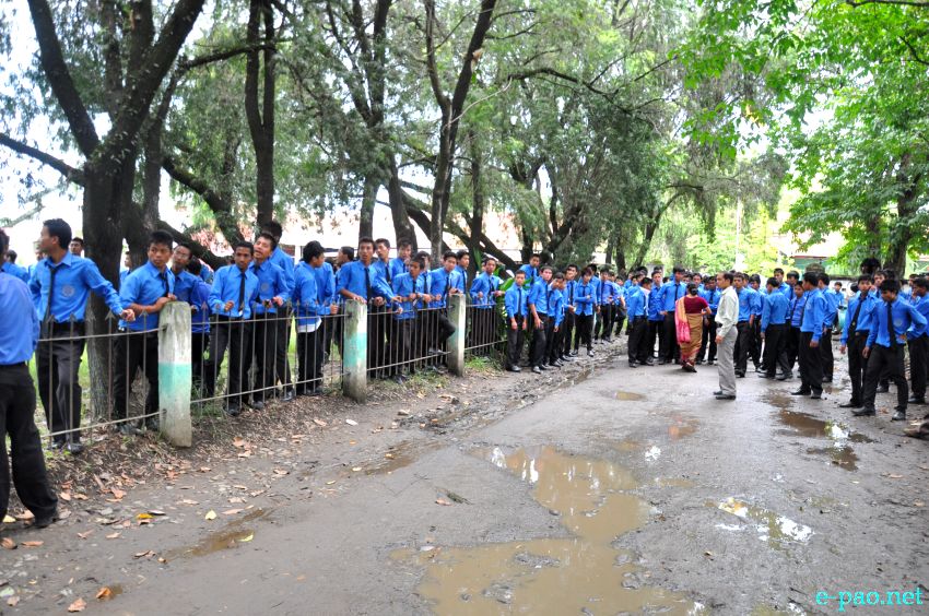CC and Johnstone   Students clash with Police while demanding Inner Line Permit System in Manipur :: 28 June 2013