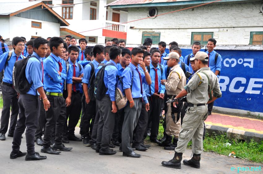 CC and Johnstone   Students clash with Police while demanding Inner Line Permit System in Manipur :: 28 June 2013