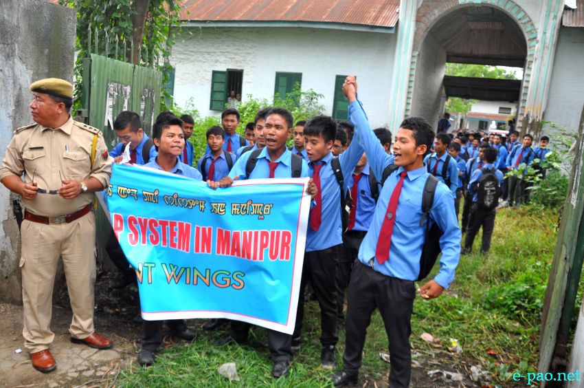 CC and Johnstone   Students clash with Police while demanding Inner Line Permit System in Manipur :: 28 June 2013
